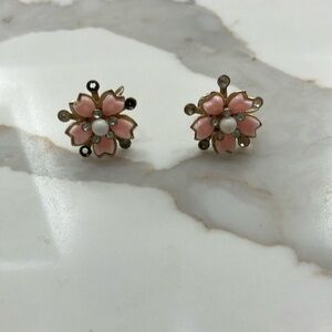 Vintage screw back earrings